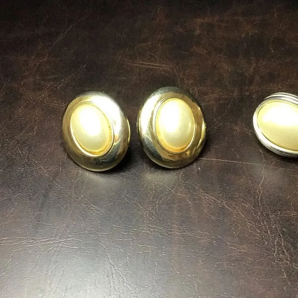Pearl like various size clip on orangs Three pair ￼